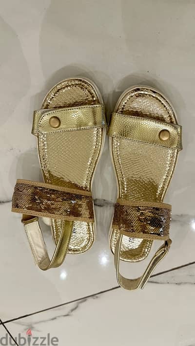 Sandals size 36 gold