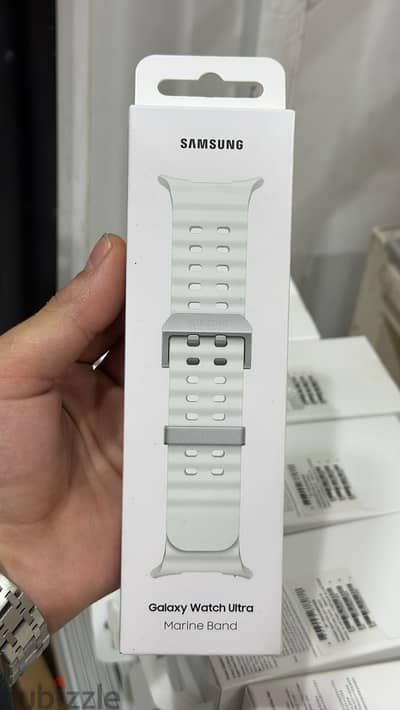 Samsung galaxy watch ultra Marine band white