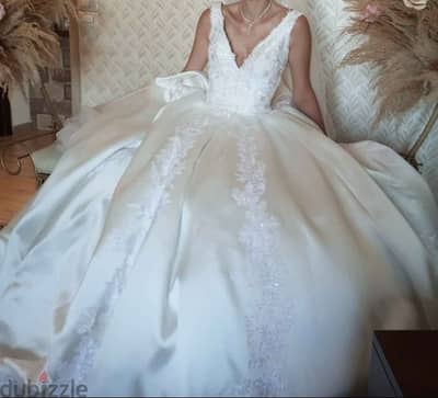 wedding dress