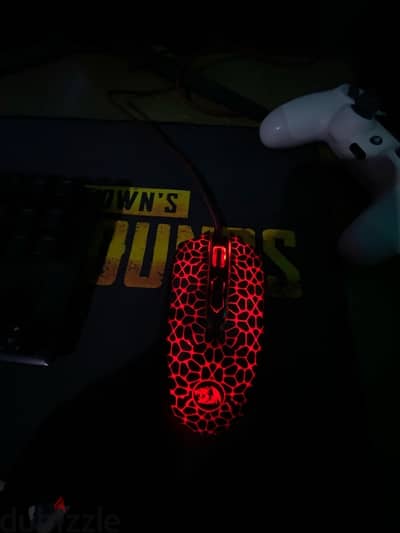 hyperx keyboard and red dragon mouse