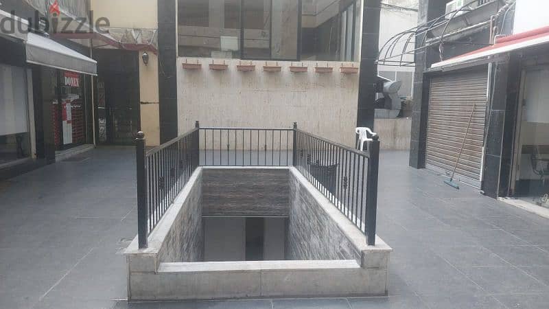 450m WAREHOUSE FOR RENT IN BEIRUT 0