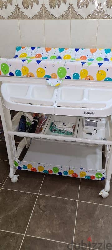 bathtube changing table 1