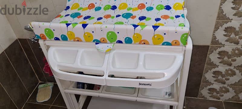 bathtube changing table 2