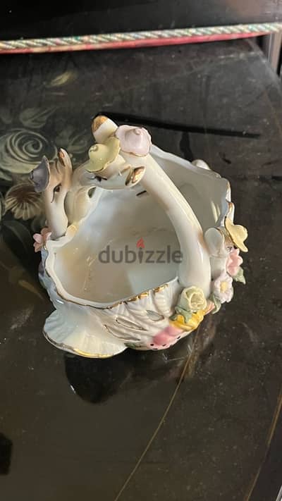 Swan decor