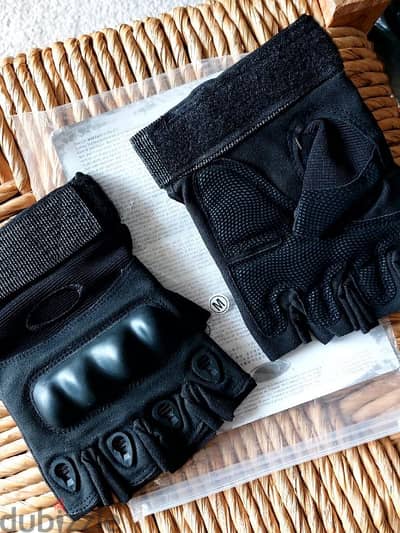 Oakley sports bike gloves