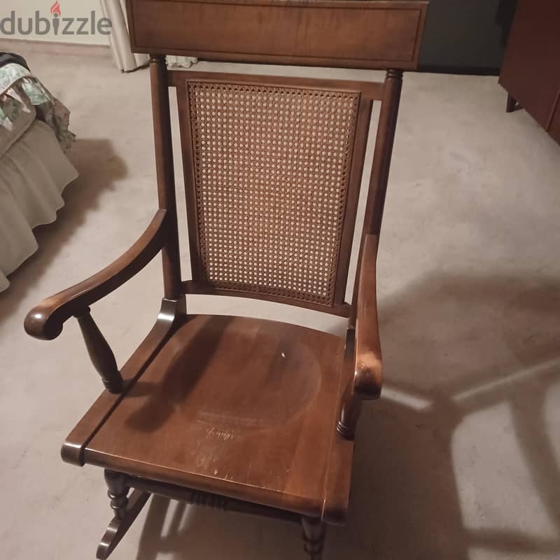 Wooden Rocking Chair 0