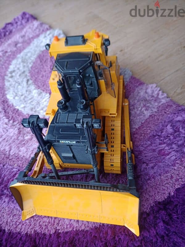 tractor caterpillar brand new 1