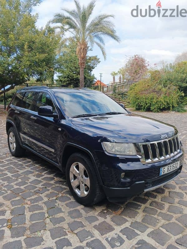 Jeep Cherokee  limited 4×4 mod 2013 panoramic cherkiit lebnaniyi 0