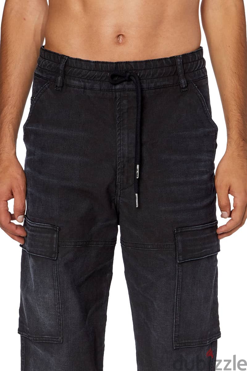 Diesel - TAPERED 2030 D-KROOLEY JOGGJEANS 09H05 size 32 3