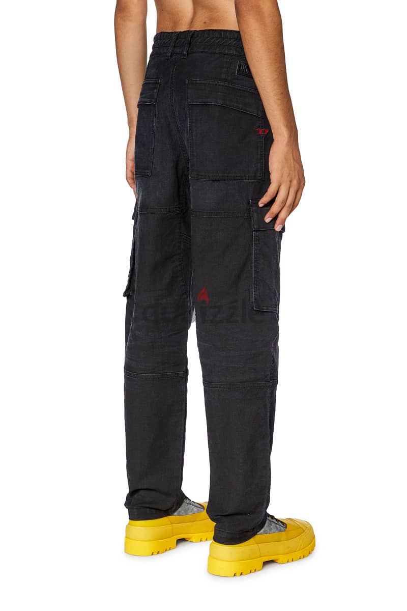 Diesel - TAPERED 2030 D-KROOLEY JOGGJEANS 09H05 size 32 4