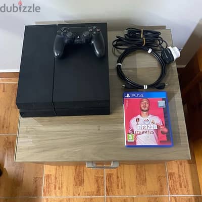 PS4 + Controller + FIFA 20!!