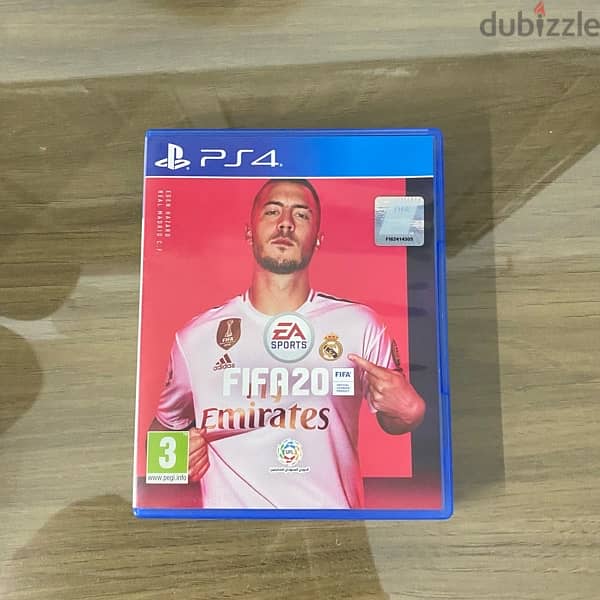 PS4 + Controller + FIFA 20!! 3