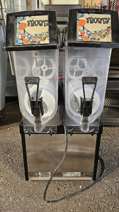 slush machine فريسكو