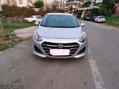 Hyundai Elantra GT 2016 f. o ABS AIRBAG hatchback like new