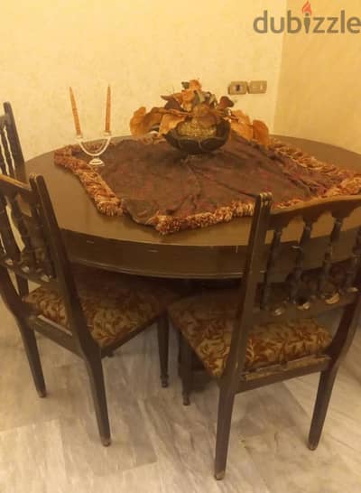 Dining Room Set for Sale – Very Good Condition!