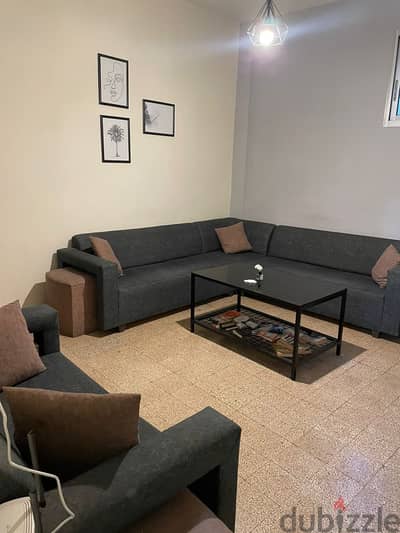 L shape sofa 4 pieces with 4 pouf