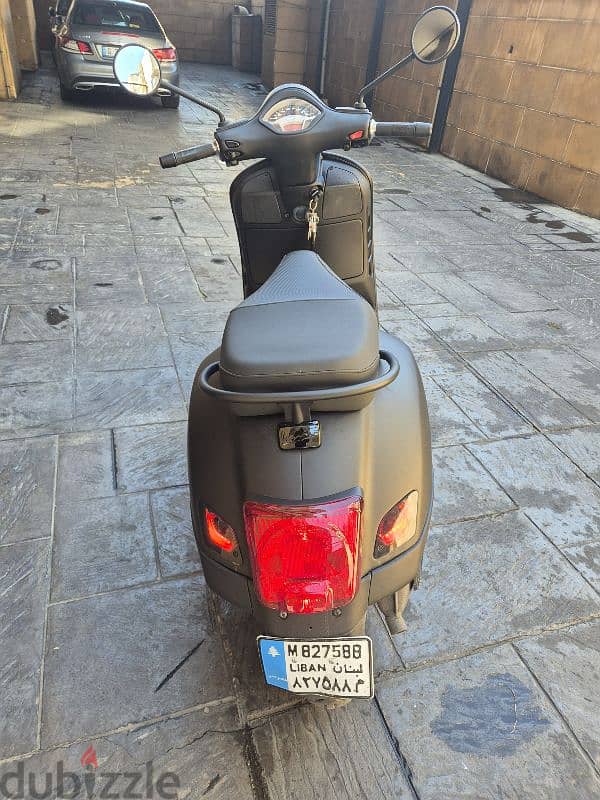 vespa gts300 1