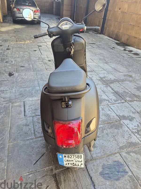 vespa gts300 3