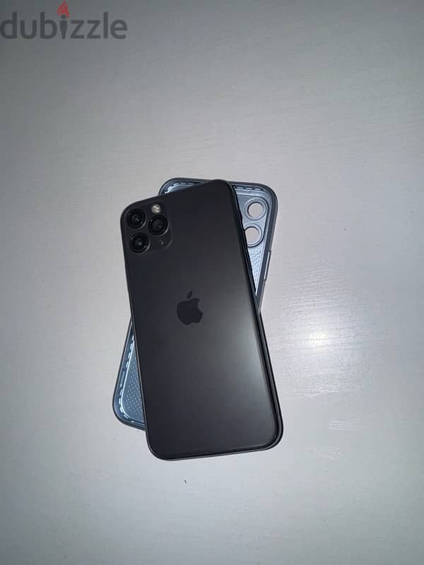 VERY CLEAN Iphone 11 Pro (64 Gb) 5