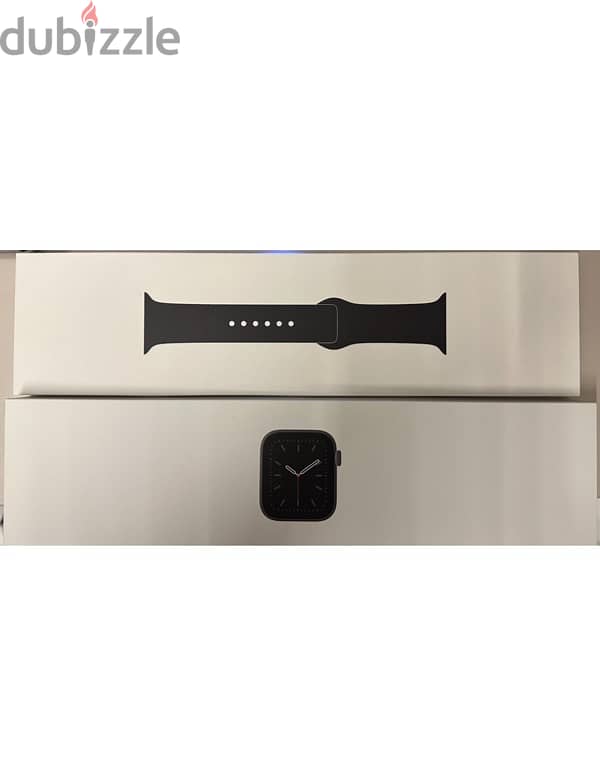 Apple Watch Series 6 (LIKE NEW) 4