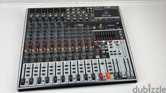 Mixer Behringer HENYX X1832USB