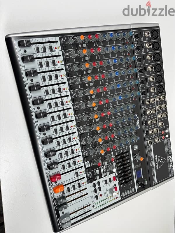 Mixer Behringer HENYX X1832USB 2