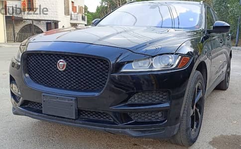 Jaguar F-Pace 2017 premium black/black