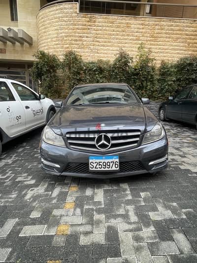 Mercedes-Benz C300 2013 negotiable price