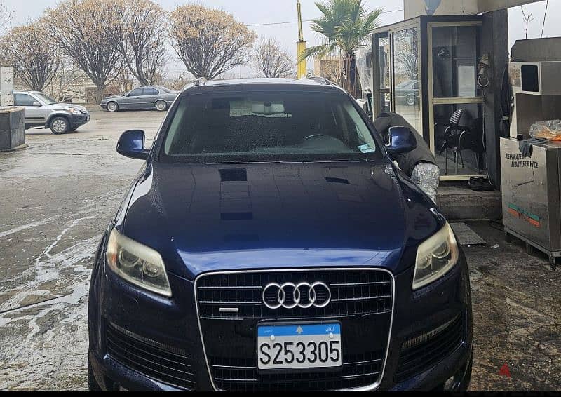 Audi Q7 2009 0