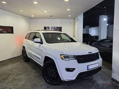 2018 Jeep Grand Cherokee Altitude V6 White/Balck Fully Loaded Like New