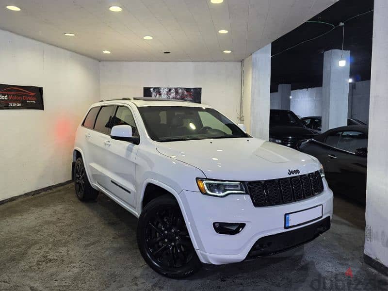 2018 Jeep Grand Cherokee Altitude V6 White/Balck Fully Loaded Like New 0