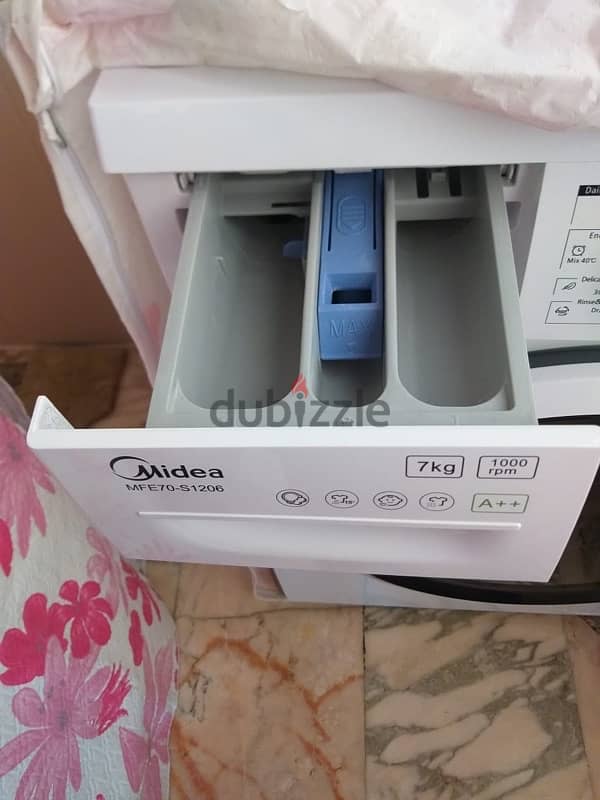 غسالة Midea 7kg جديدة مستخدمة لمدة شهو فقط 1