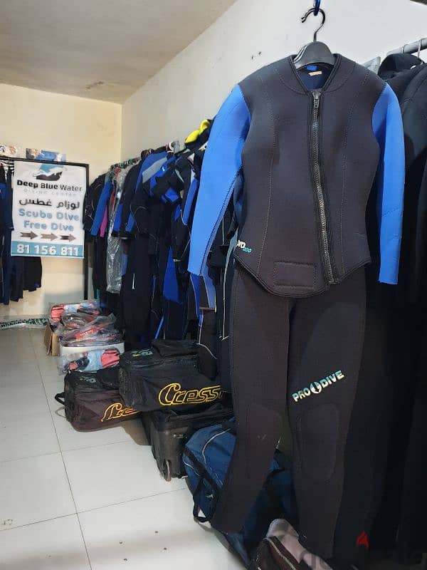 wet suit 185$ 8