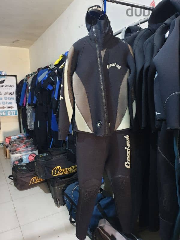 wet suit 185$ 12