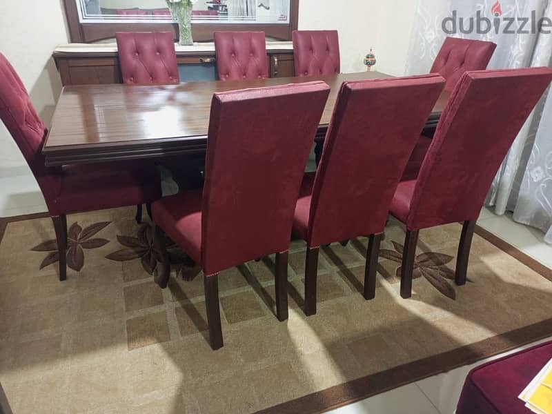 dining table, 8 chairs and dressoir with mirror 0