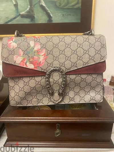 Gucci style handbag