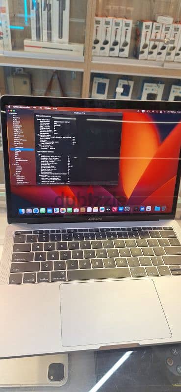 Used macbook pro 13  2017  *cor i5  *8 ram *256 gb ssd 2