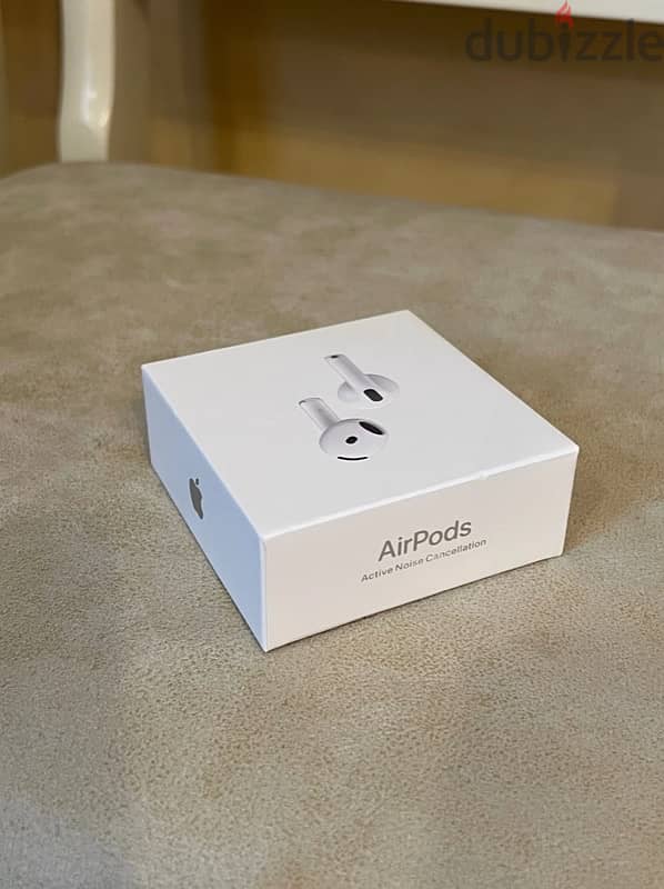 NEW AIRPODS 4 SEALED Apple Waranty 3