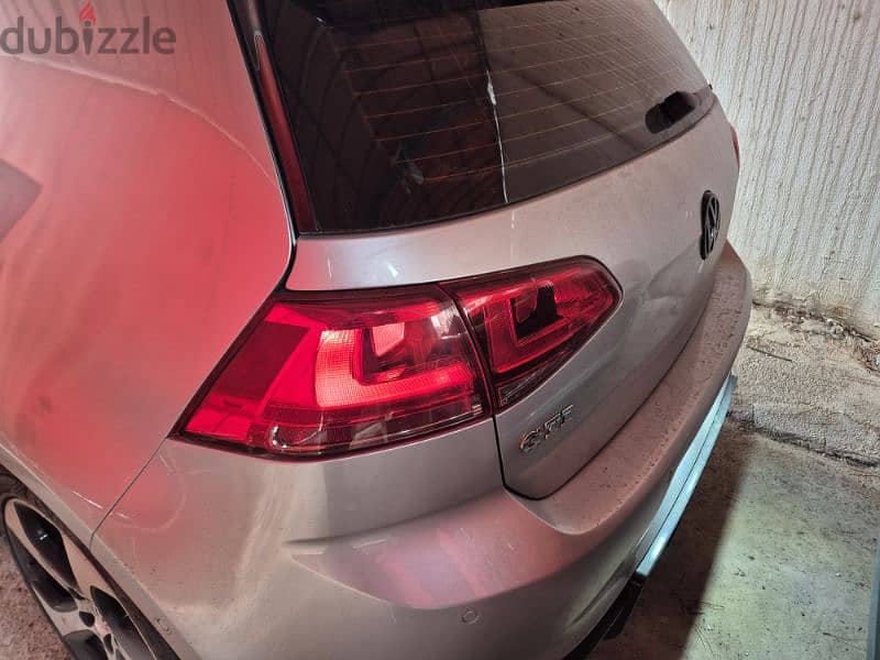 Golf 7 GTI original tail lights (l wa7ad bi nos l se3er) 1