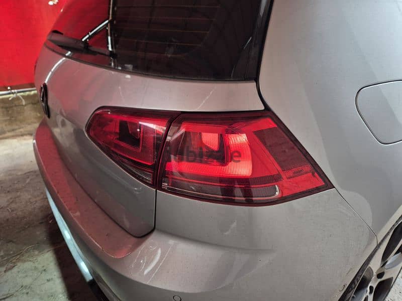 Golf 7 GTI original tail lights (l wa7ad bi nos l se3er) 2