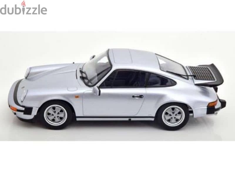 Porsche 911 Carrera 3.2 Coupe 1988 diecast car model 1;18. 1