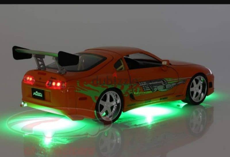 Brian's Toyota Supra (Fast & Furious 2001) diecast car model 1;18. 11