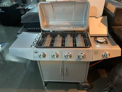 gas barbecue grill 4+side burner