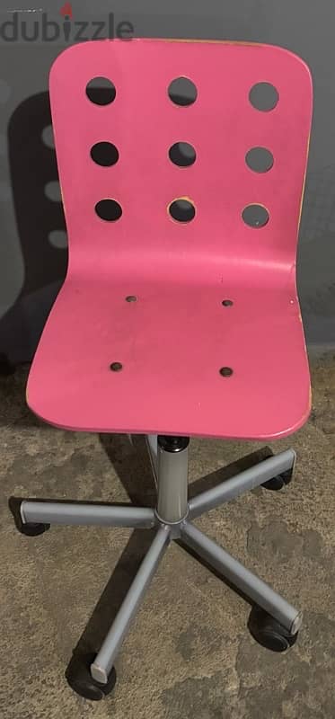 spinning pink chair 1