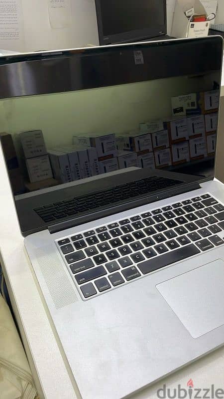 Mac book pro 2013  Screen 15,4 in  Core i7 512gb 16 gram ‎400$ 2