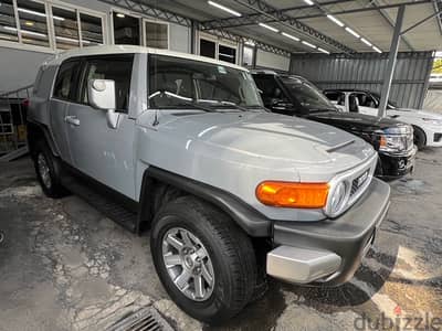 Toyota FJ Cruiser 2021 6,000