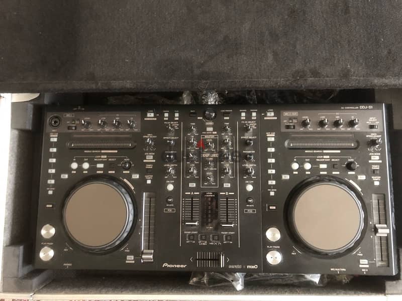 Full DJ Set (Great Condition) 2