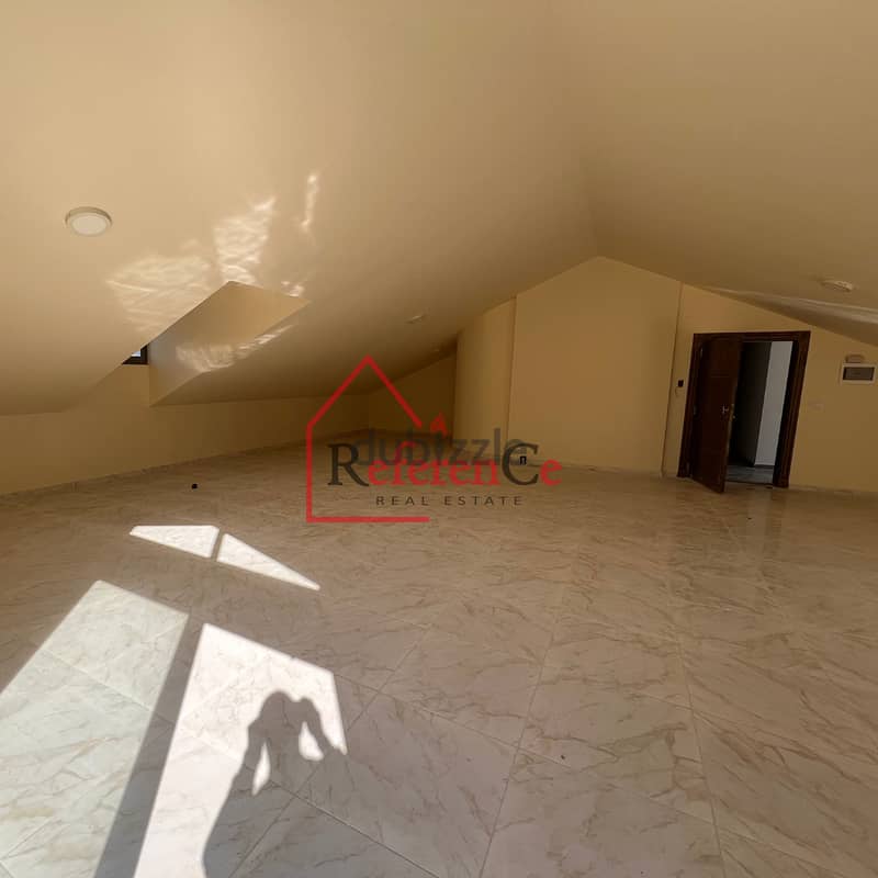 High end building for sale in Halat مبنى سكني جيد البناء للبيع في حلات 1