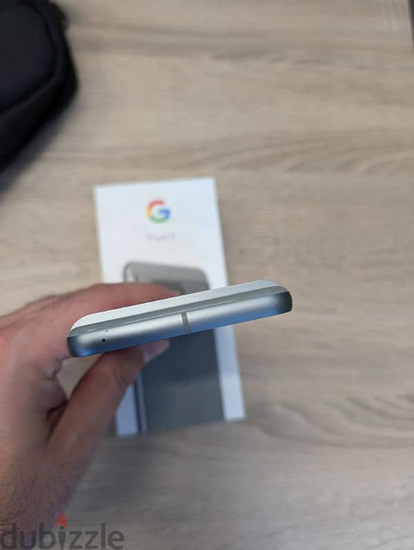 Google Pixel 8 Excellent Condition 4