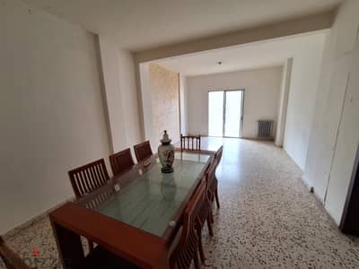 Apartment for rent in Achrafieh شقة للأجار